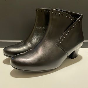 Hotter Comfort Ankle Boots Dallas Black Stud size 8